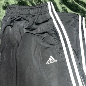Men’s Adidas XL sweatpants